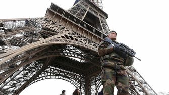 Eiffel tower closed indefinitely, area around evacuated 