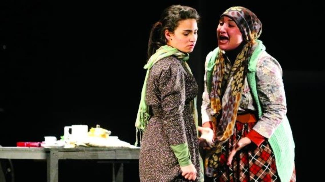 مسرحية حصاد الصمت من عروض مهرجان الشارقة للمسرح الخليجي
