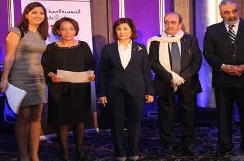 بعض المُكرَّمين مع المُكرِّمين