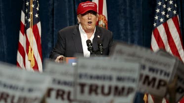 U.S. Republican presidential candidate Donald Trump speaks at a rally in Sarasota, Florida November 28, 2015. (Reuters)