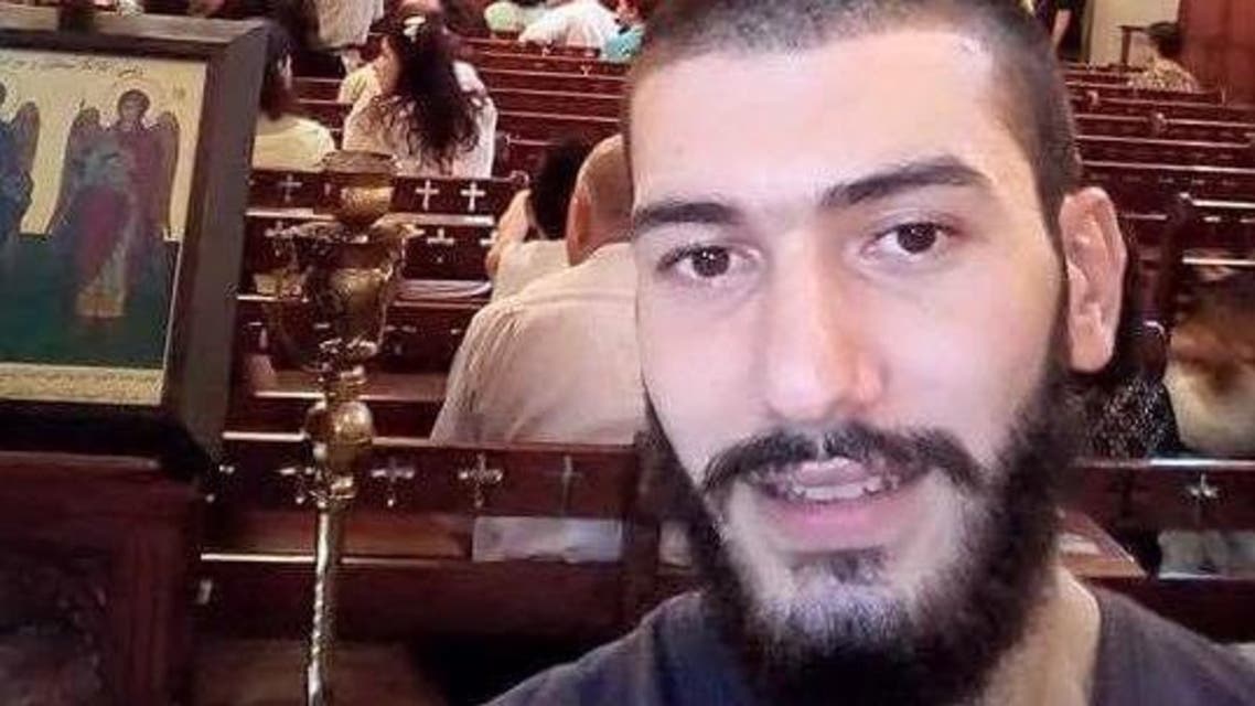 صورة القاتل التي أثارت الذعر وحاول أنصار الأسد تلبيسها لداعش