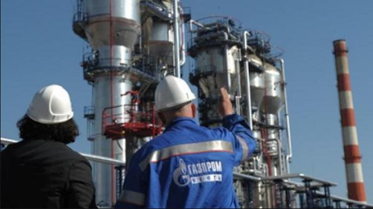 غازبروم الروسية تواصل شحن الغاز عبر أوكرانيا بنفس القدر