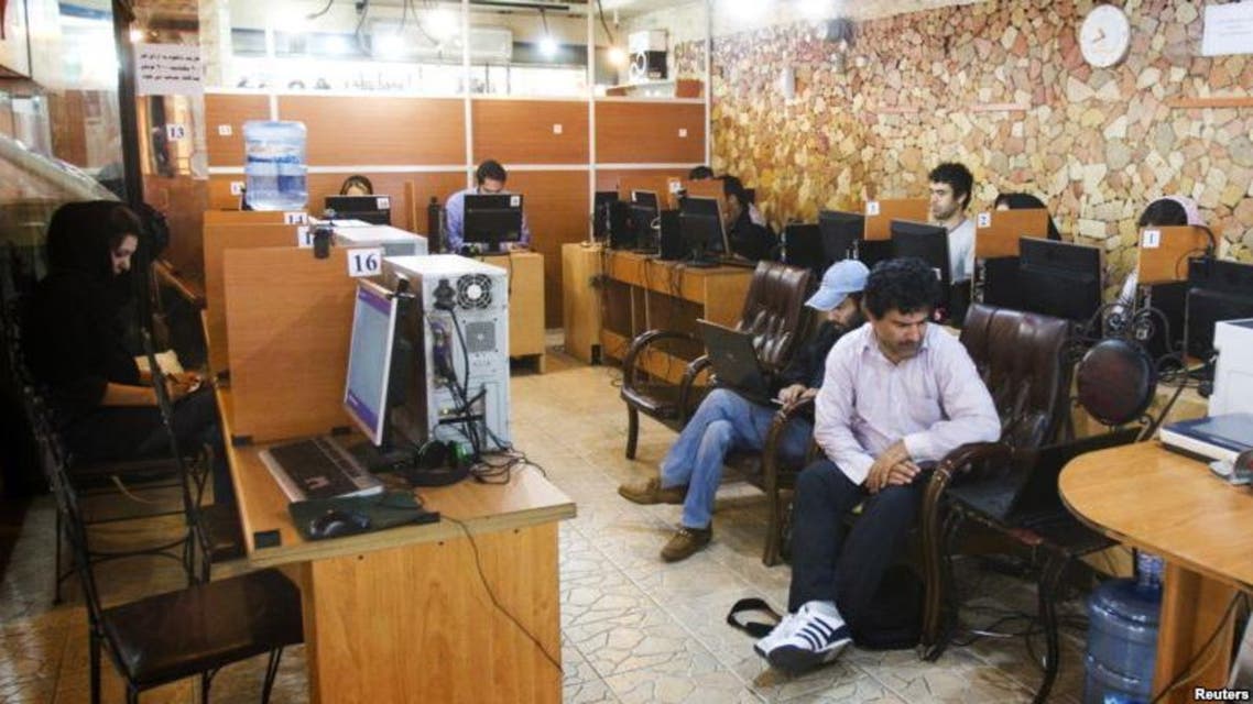 مقهى للانترنت في إيران