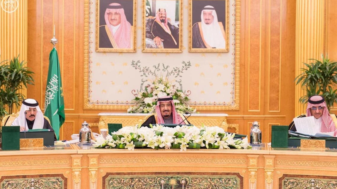 الملك سلمان يرأس مجلس الوزراء