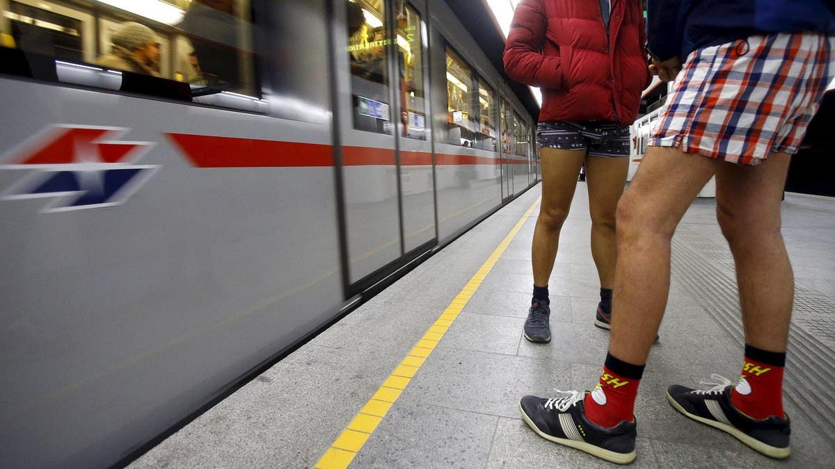 Russian police probe Moscow metro No Pants flashmob Al Arabiya English