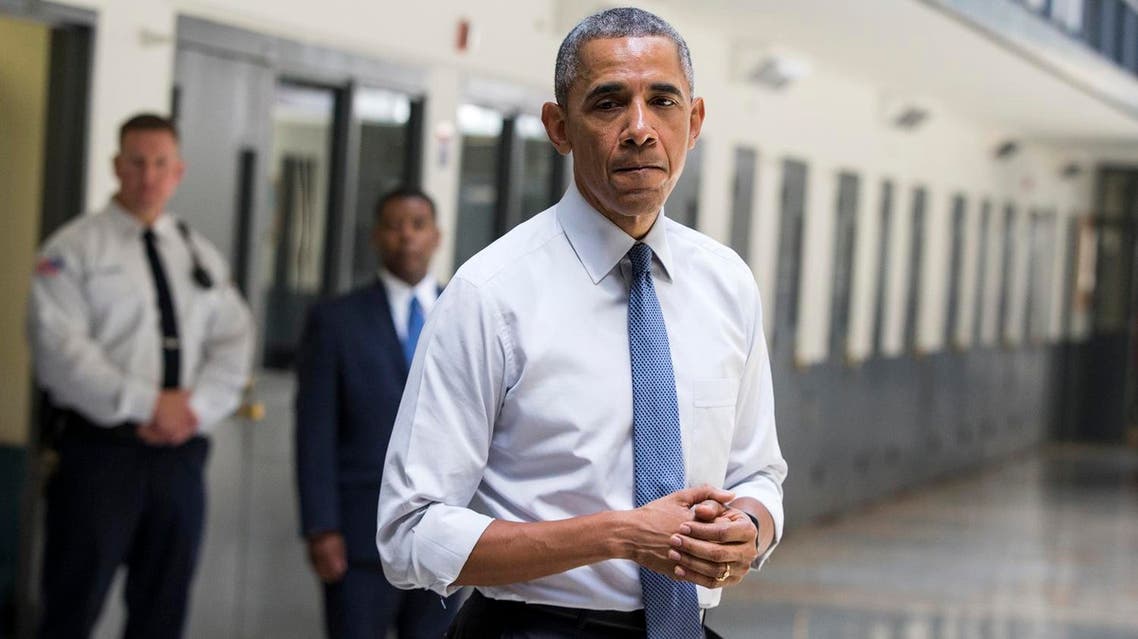 resident Barack Obama pauses as he speaks at the El Reno Federal Correctional Institution in El Reno, Okla. (File photo: AP)