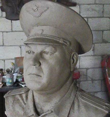 تمثال الطيار الروسي بيشكوف