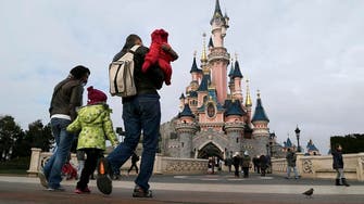French police question Disneyland gun-carrier, militant links not seen