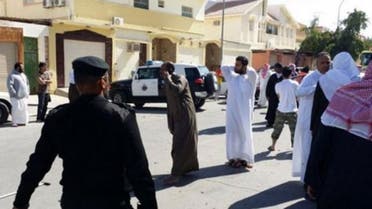 Pictures shared on social media purport to show people running away from the mosque attack. (SG) Al Arabiya)