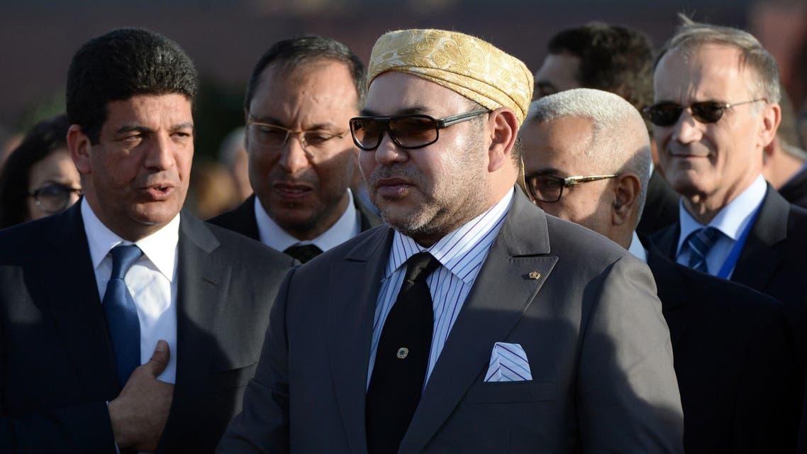 Moroccan King Mohammed VI arrives to inaugurate the Noor 1 Concentrated Solar Power (CSP) plant, some 20 kilometres (12.5 miles) outside the central Moroccan town of Ouarzazate on February 4, 2016. Noor 1 is one of the largest solar plants in the world, which is the first stage of a larger project designed to boost renewable energy production in Morocco. / AFP / FADEL SENNA