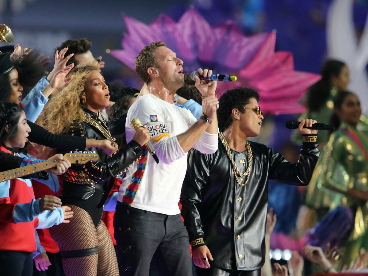 Super Bowl 50 Halftime Show Coldplay & Bruno Mars & Beyonce (Chris