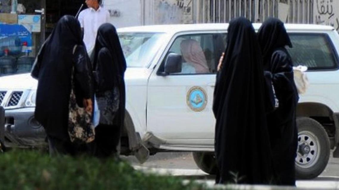 هيئة الأمر بالمعروف :ضبط فتاة النخيل مول غير نظامي