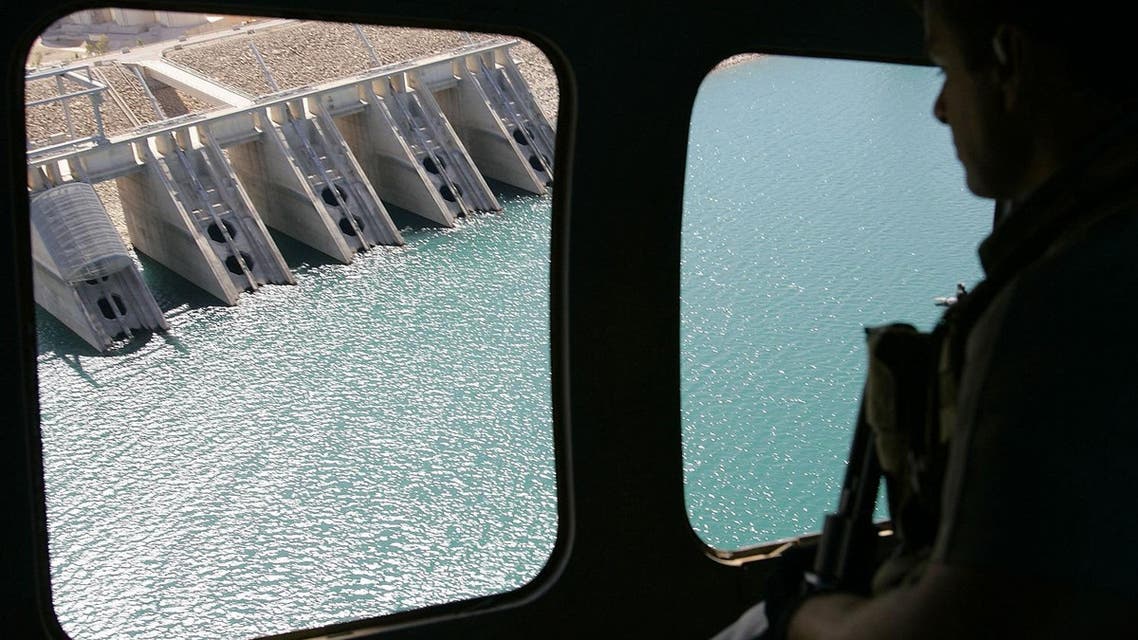 The view from a helicopter as it flies above the dam in Mosul, Iraq, is seen in this Sunday, Sept. 25, 2005 file photo. (AP)