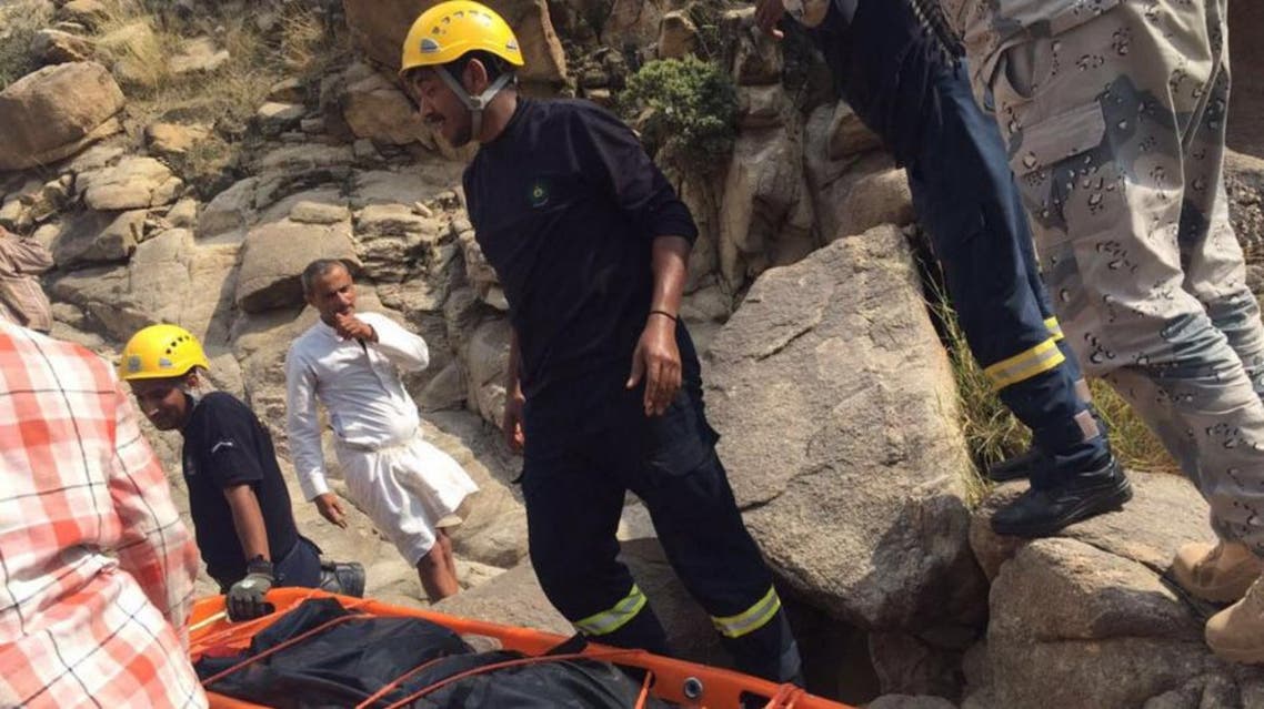 وفاة وافد بعد سقوطه من مرتفع بالسعودية