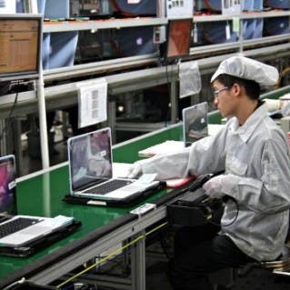 أرقام صناعية وخدمية مفاجئة من الصين.. فهل انتهت أزمة كورونا هناك؟