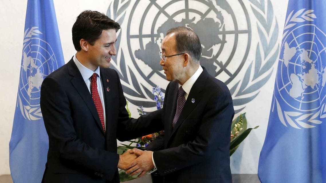 Canadian Prime Minster Justin Trudeau (L) shakes hands with United Nations Secretary General Ban Ki-moon during a photo opportunity at United Nations Headquarters in the Manhattan borough of New York, March 16, 2016. REUTERS