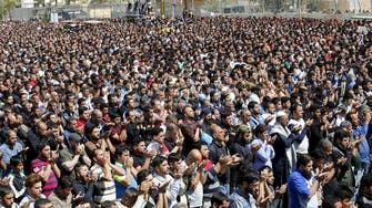 Iraqis defy protest ban 
