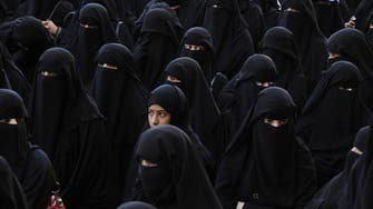 صنعاء: حوثیوں نے سرپرست کی اجازت کے بغیر عورت کے سفر پر پابندی لگا دی