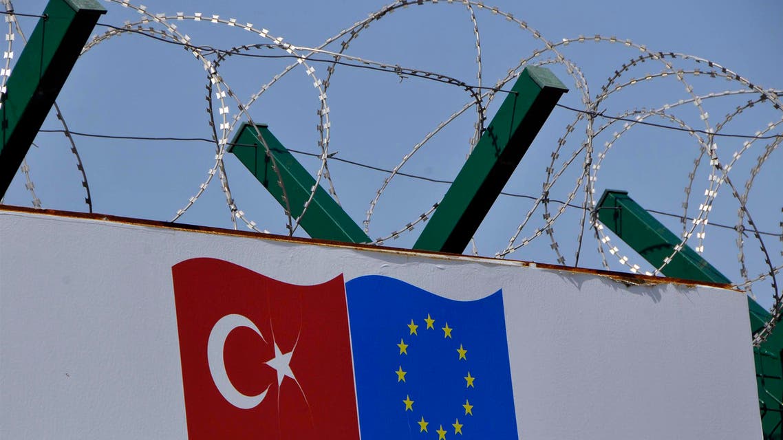 Migrants sent back to Turkey