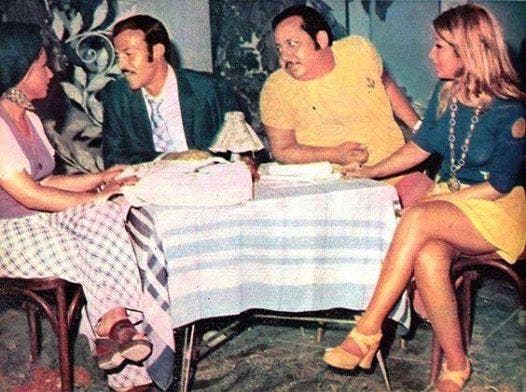 الوجهان الجديدان بوسي وشقيقتها نورا مع سمير غانم وجورج سيدهم