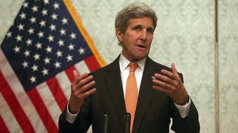 Kerry presses Afghan leaders on unity