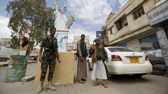 صنعاء تنتفض ضد الانقلابيين .. والحوثي يحجب "وتساب"