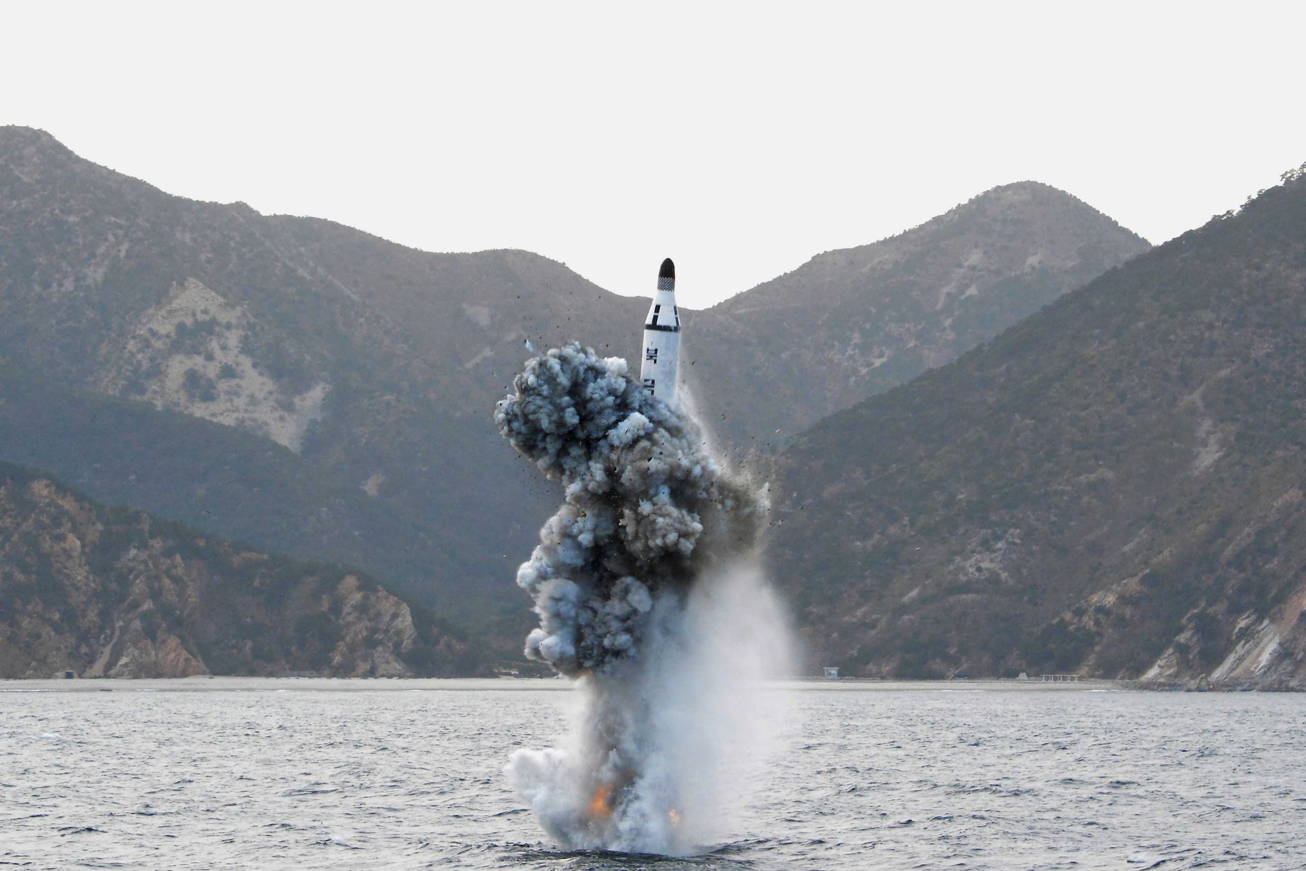 من تجارب كوريا الشمالية الصاروخية 