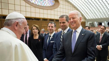 Pope Francis meets US VP Joe Biden (R) in Paul VI hall at the Vatican April 29, 2016. (Reuters)