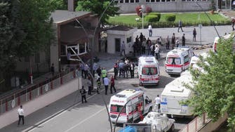 إصابة 10 من رجال الأمن في تفجير جنوب شرق تركيا