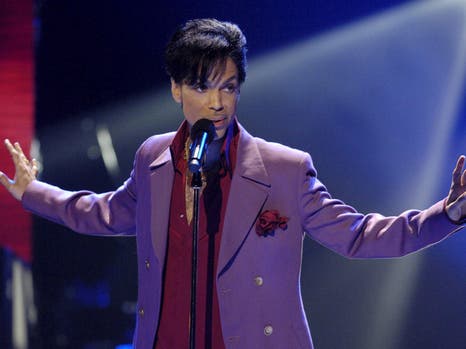In Pictures Meet Afghani Singer Who Became A Millionaire