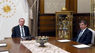 Turkish President Tayyip Erdogan (L) meets with Prime Minister Ahmet Davutoglu at the Presidential Palace in Ankara, Turkey May 4, 2016. (Reuters)