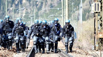 Police clash with pro-migrant protesters on Austria-Italy border 