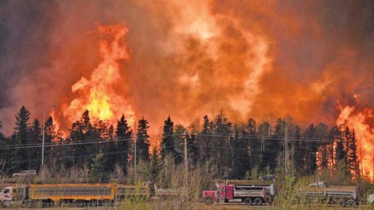 حرائق الغابات غرب كندا تضاعفت بيوم واحد