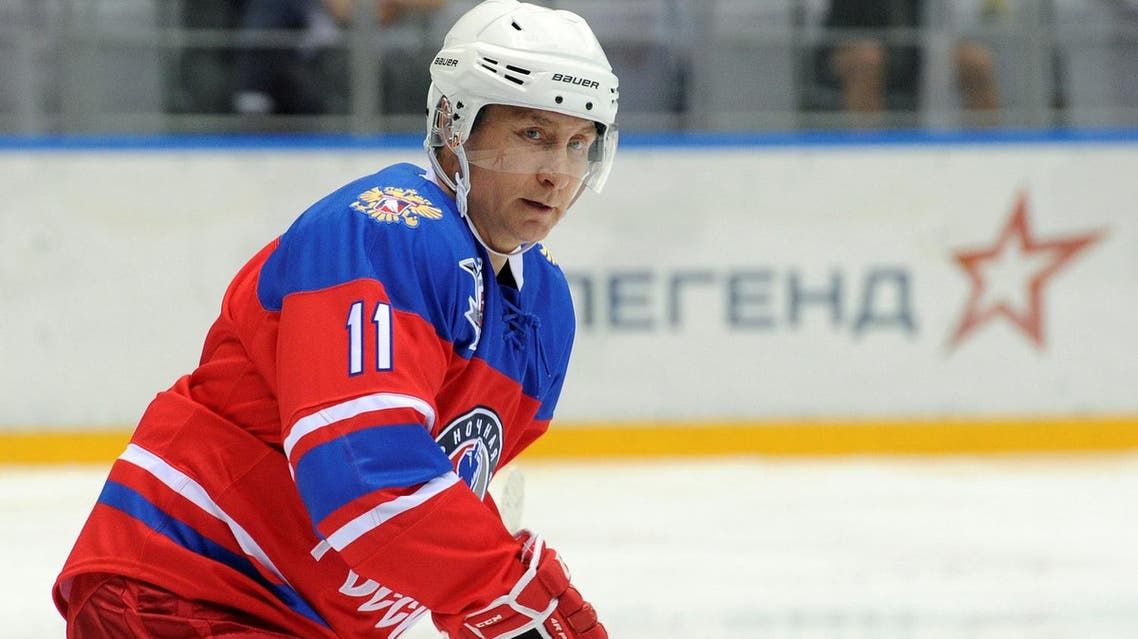 Russian President Vladimir Putin takes part in a gala game of the Night Ice Hockey League in Sochi, Russia, May 10, 2016. Mikhail Klimentyev/Sputnik/Kremlin via Reuters