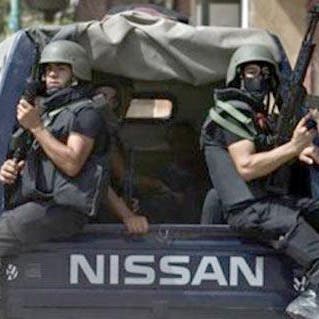 مصر.. قتيل و4 جرحى بمعركة بين عائلتين وانتشار لقوات الأمن