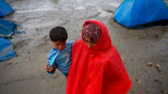 Greece starts evacuating migrant border camp 