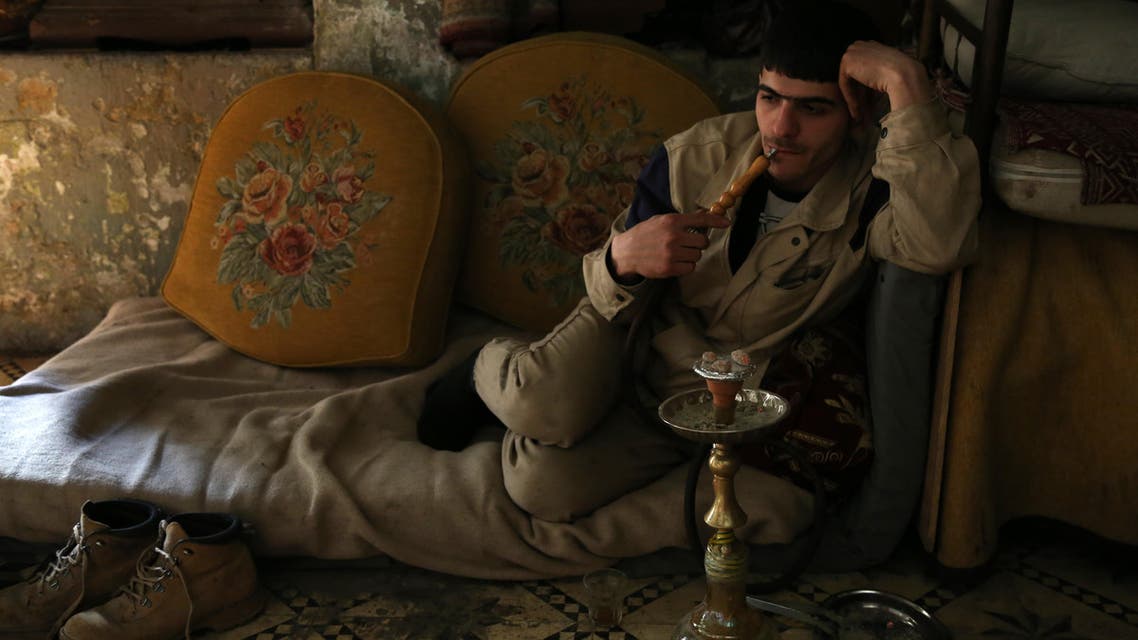 Amid war, UN warns Syrians smoking is a grave health risk