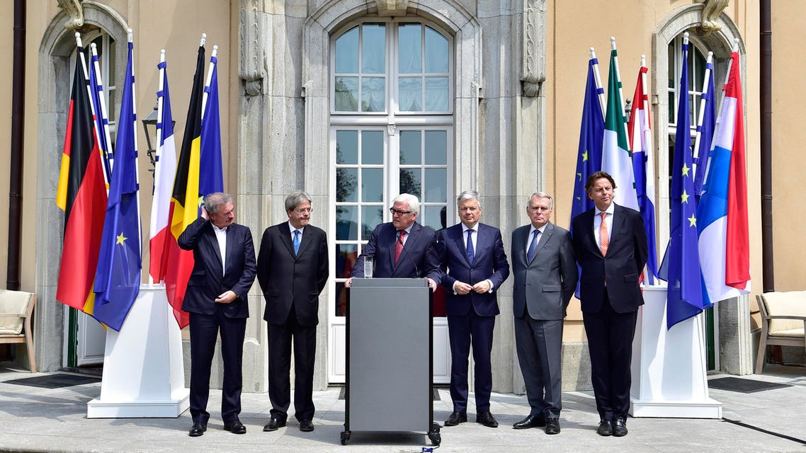 (L to R) Luxembourg's Foreign minister Jean Asselborn, Italy's Foreign minister Paolo Gentiloni, Germany's Foreign minister Frank-Walter Steinmeier, Belgium's Foreign minister Didier Reynders, France's Foreign minister Jean-Marc Ayrault and Netherlands' Foreign minister Bert Koenders address a press conference after talks at the Villa Borsig in Berlin on June 25, 2016. 