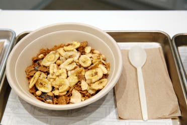 A bowl of cereal with toasted peanuts and banana chips, is displayed at the Kellogg's NYC cafe in Midtown Manhattan in New York City, U.S., June 29, 2016. (File photo: Reuters)