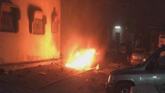 الأمن السعودي يحقق في التفجير بجانب مسجد القطيف