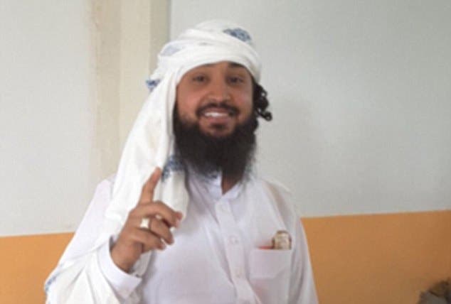 أبو هريرة البريطاني ظهر مبتسماً قبل التفجير الانتحاري بدقائق