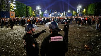 صدامات بين مشجعي كرة قدم والشرطة في باريس