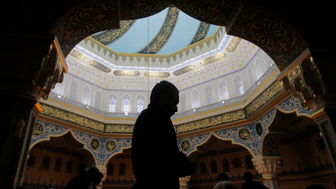 Muslims pray during Friday prayer service at Moscow's grand mosque in Rissia, March 4, 2016. (Reuters)