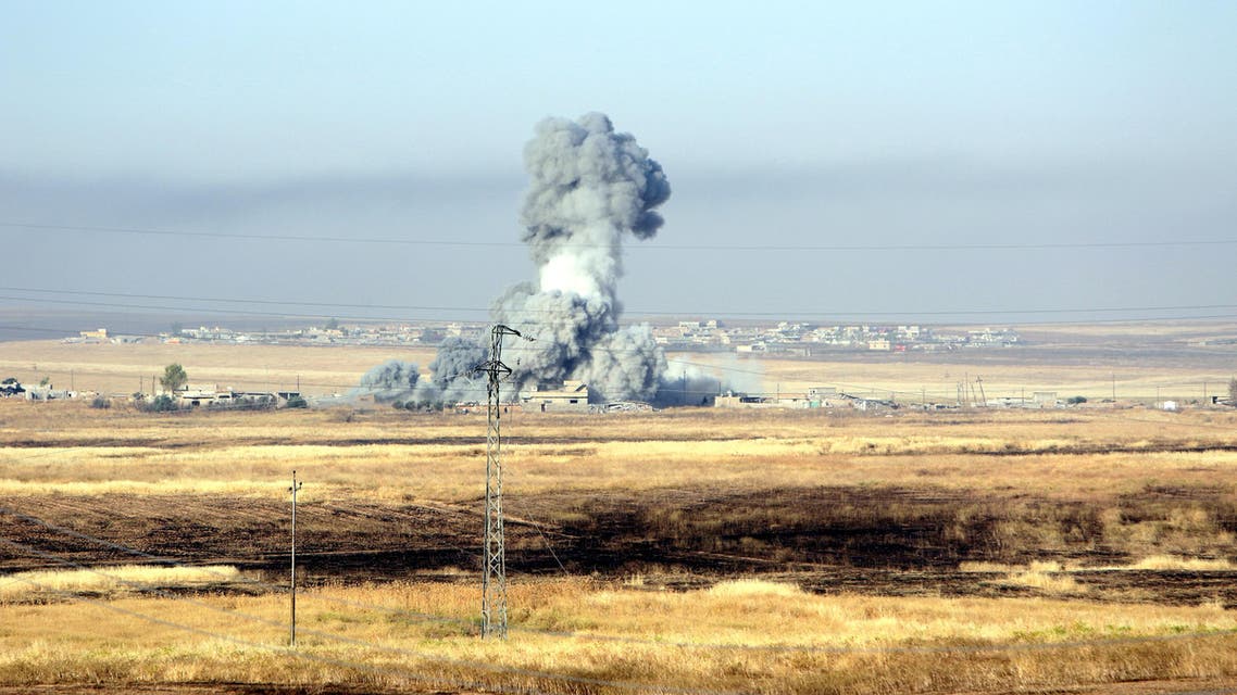 Smoke rises after airstrikes from the U.S.-led coalition against ISIS militants in a village east of Mosul, Iraq, May 29, 2016. (Reuters)