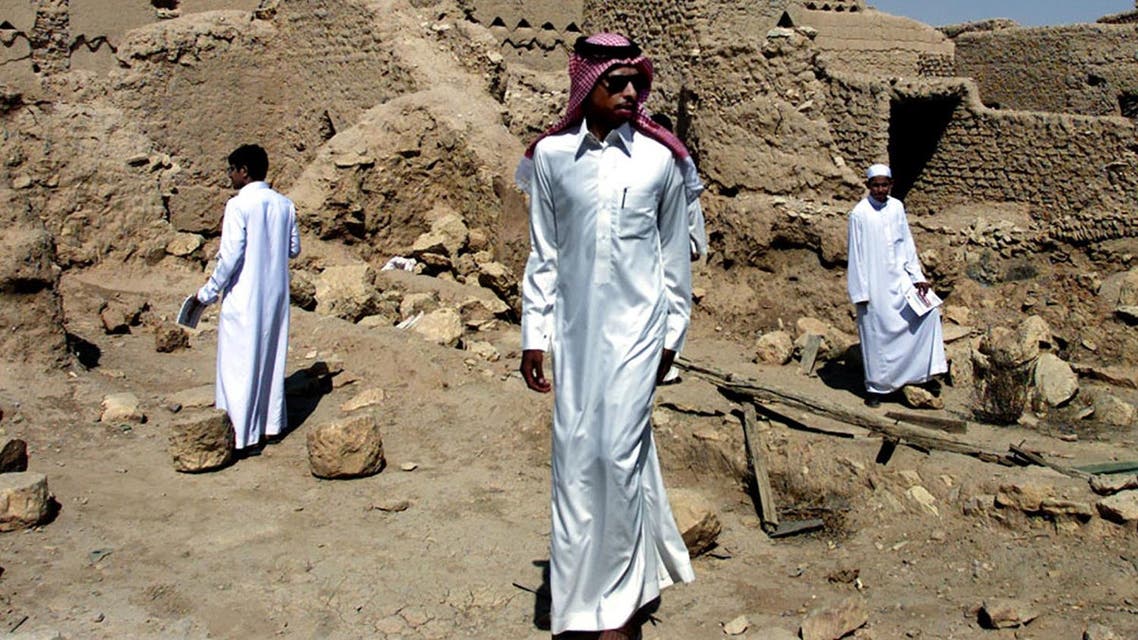 An investor in the tourism sector, Saeed Al-Qahtani, was quoted by Makkah newspaper as saying that hot weather in Saudi Arabia forced many people to stay indoors during the break. (File photo: Reuters)