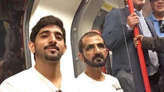 لندن: محمد بن راشد مزدور طبقے کے درمیان میٹرو ٹرین میں