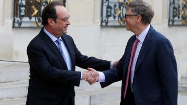 French President Francois Hollande (L) welcomes billionaire philanthropist and Microsoft’s co-founder Bill Gates as he arrives for a meeting at the Elysee Palace in Paris, France, June 27, 2016. (Reuters)