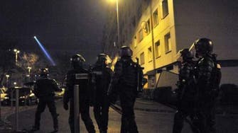 أعمال عنف في ضاحية باريس بعد وفاة شاب إثر توقيفه