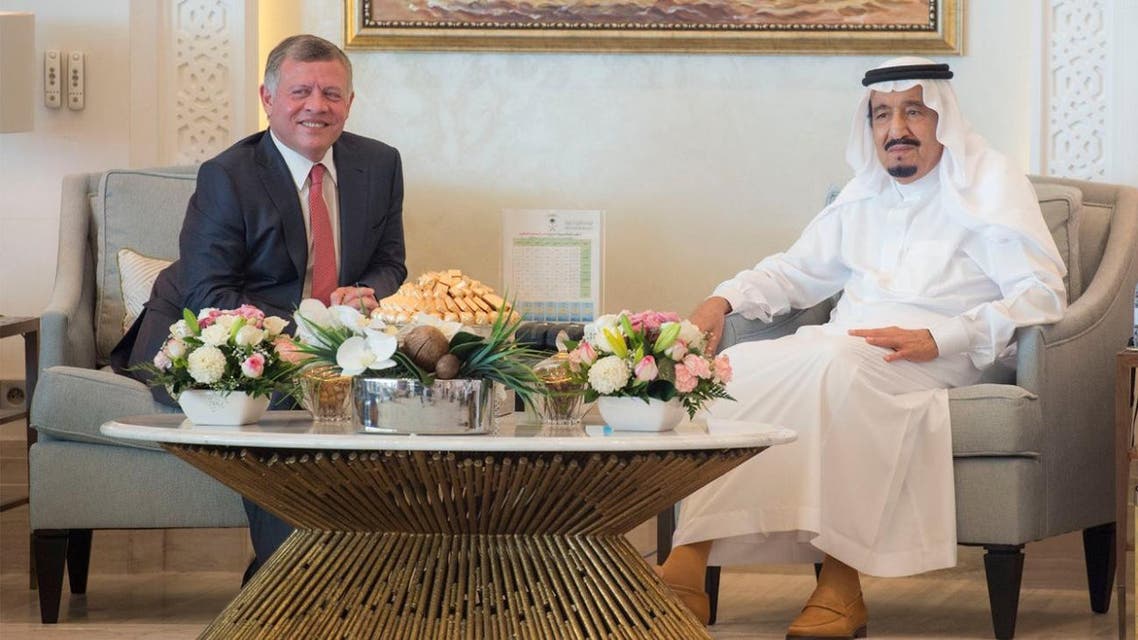 Both monarchs reviewed bilateral relations as well as the latest developments in the region. (SPA)