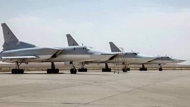 طائرة نقل روسية في قاعدة همدان في ايران